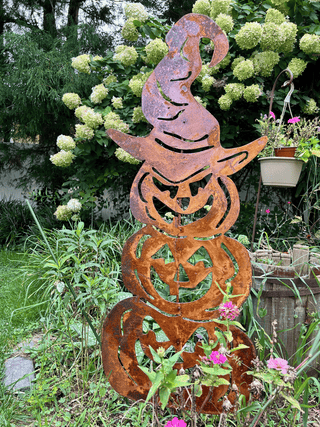Three Stacked Pumpkins / Outdoor Halloween Decoration
