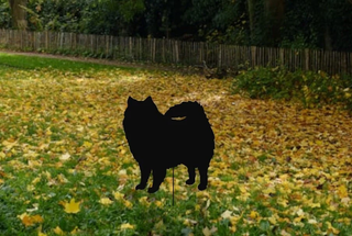 Estaca de jardín o adorno de pared con forma de perro esquimal americano