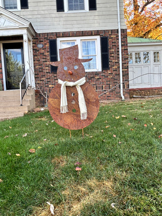 large outdoor snowman